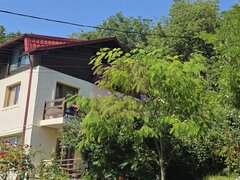 Casa cu 4 camere de vanzare in Campina