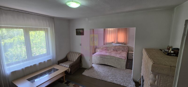 Casa cu 4 camere de vanzare in Campina