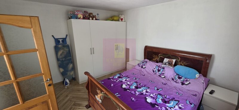 Casa cu 4 camere de vanzare in Campina