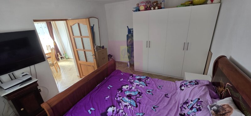 Casa cu 4 camere de vanzare in Campina